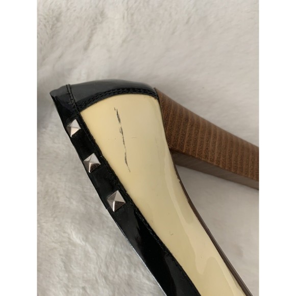 NAUGHTY MONKEY WHITE PATENT LEATHER PEEP TOE SPECTATOR PUMPS BUCKLE DETAIL 6.5 - Picture 6 of 8